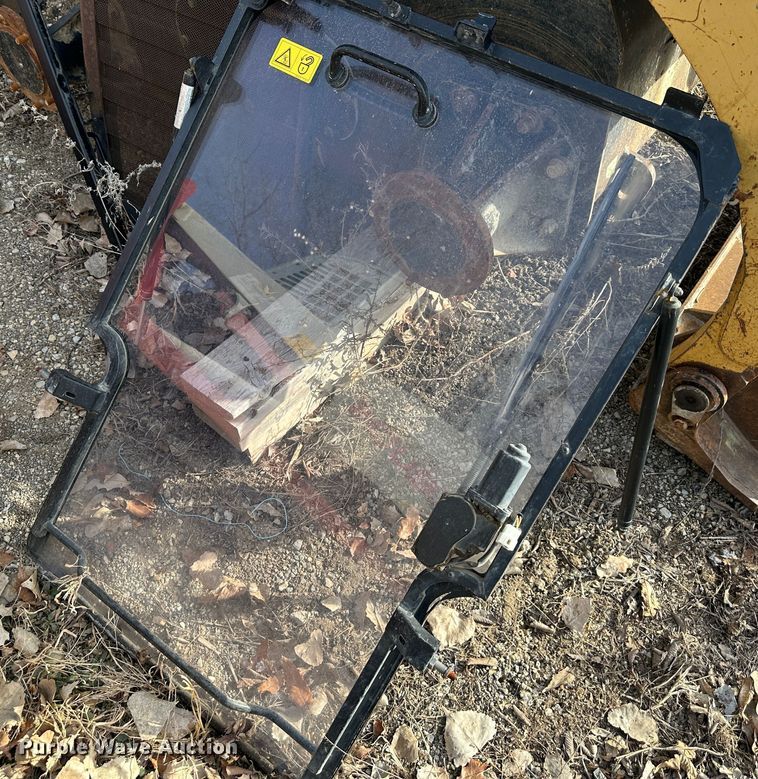 image for item LN9071 2010 Takeuchi TL250  tracked skid steer loader