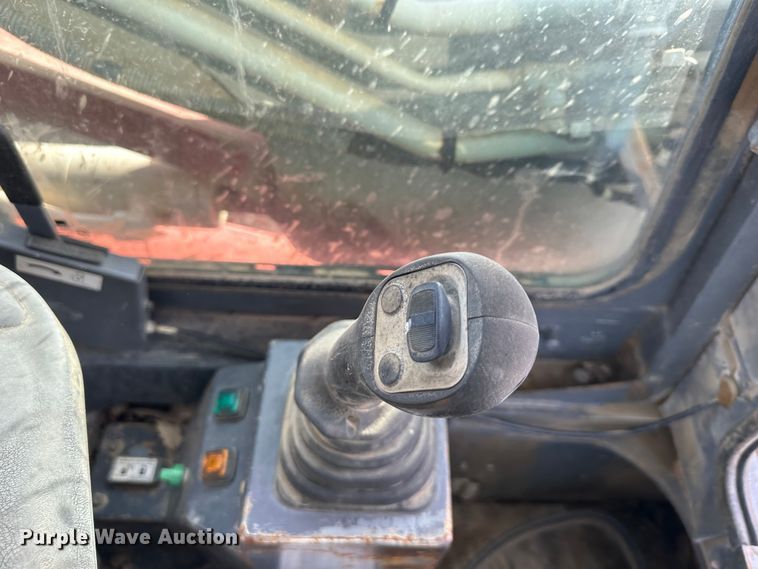 image for item LN9071 2010 Takeuchi TL250  tracked skid steer loader