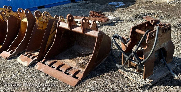 image for item LN9073 (4) Case 580 attachments