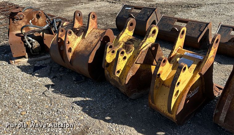 image for item LN9073 (4) Case 580 attachments