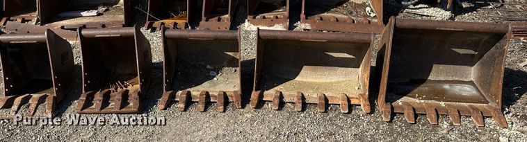 image for item LN9074 (5) excavator Buckets