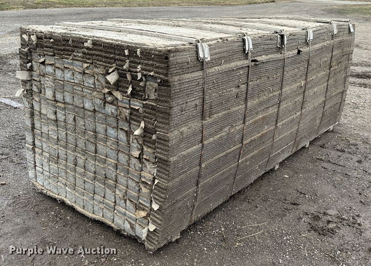 image for item LN9110 Approximately 1,400 concrete fiber expansion boards