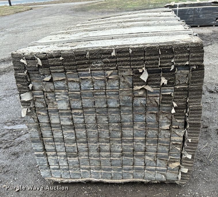 image for item LN9110 Approximately 1,400 concrete fiber expansion boards