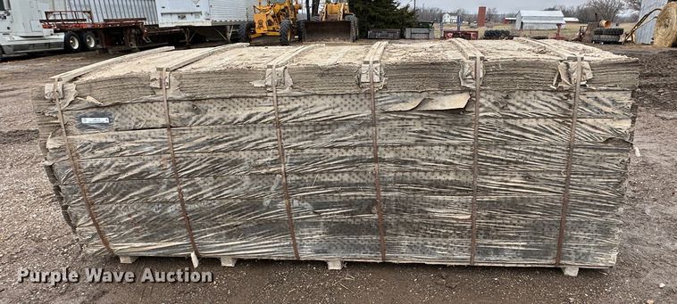 image for item LN9110 Approximately 1,400 concrete fiber expansion boards