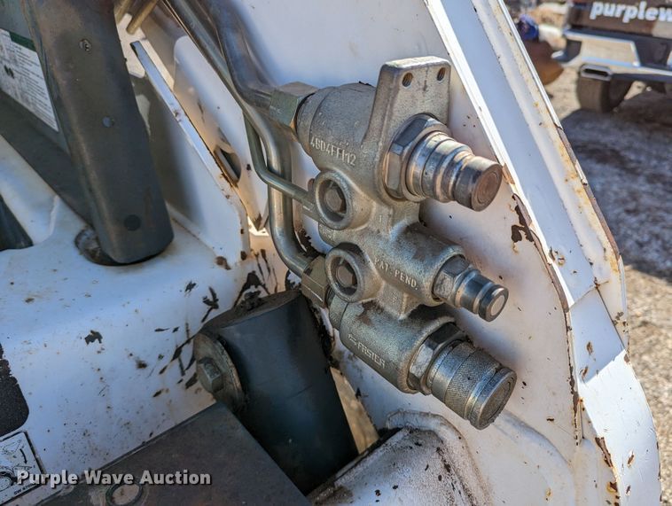 image for item LP9213 2006 Bobcat S175  skid steer loader