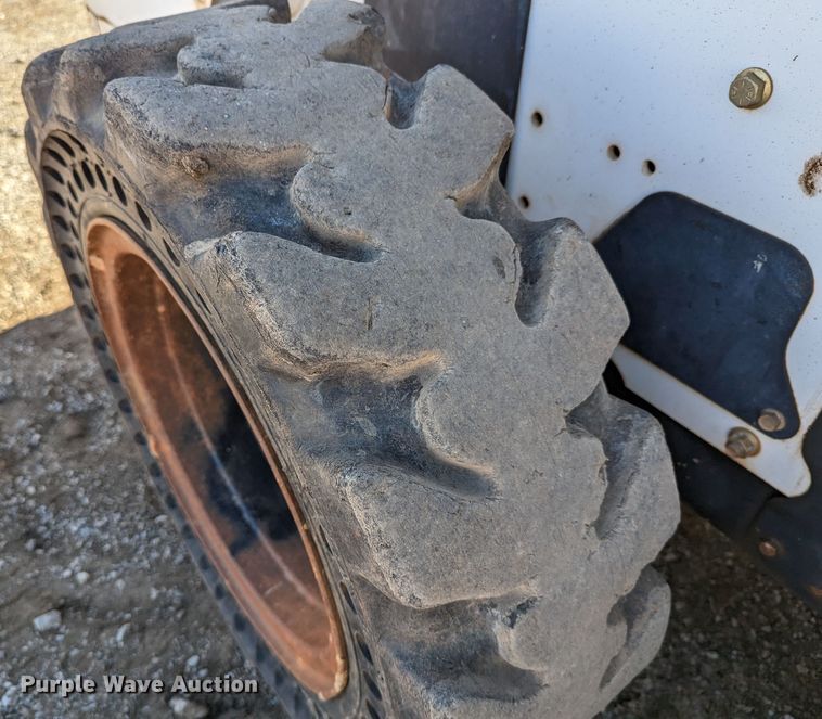 image for item LP9213 2006 Bobcat S175  skid steer loader