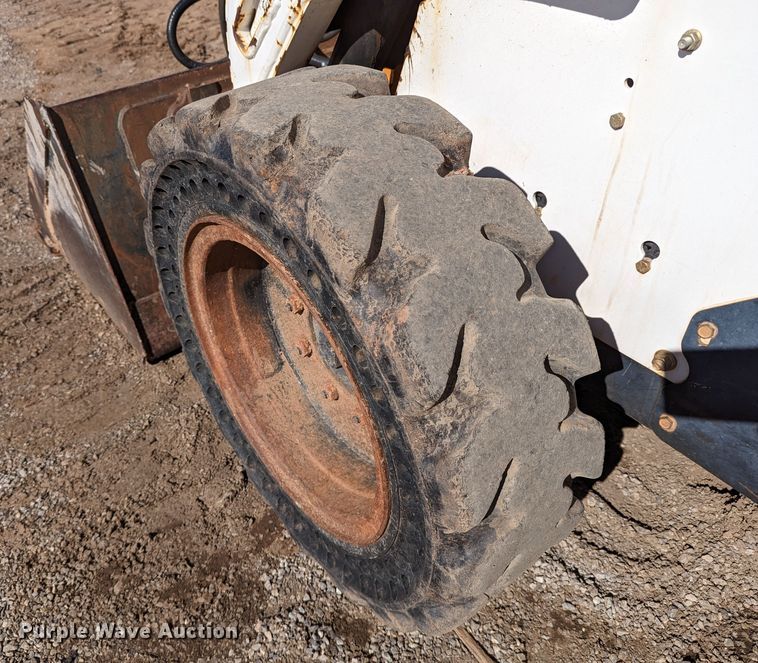 image for item LP9213 2006 Bobcat S175  skid steer loader