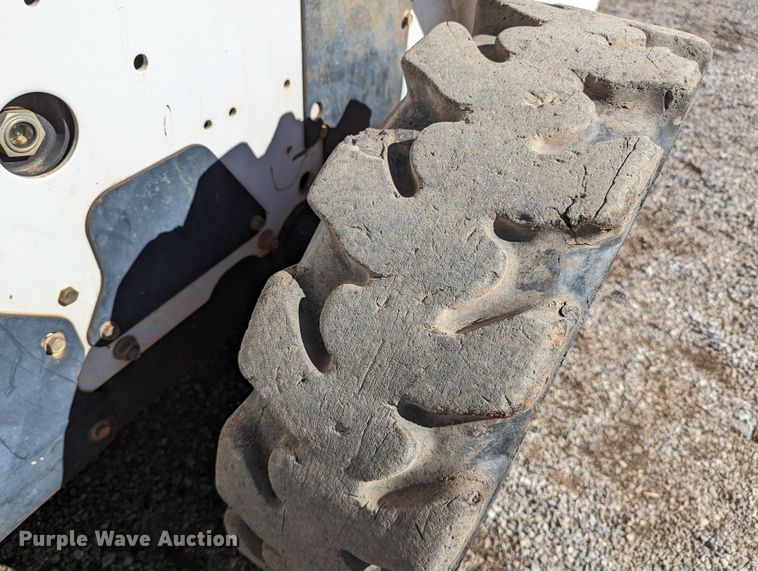 image for item LP9213 2006 Bobcat S175  skid steer loader