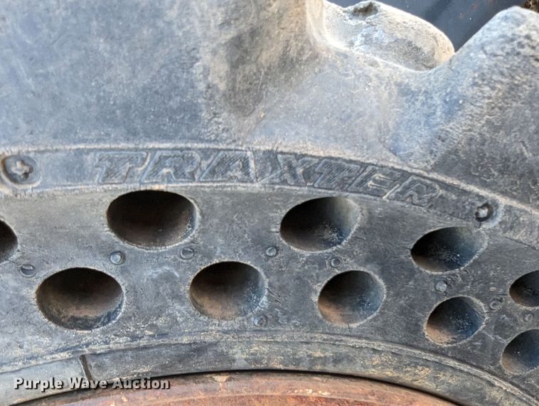 image for item LP9213 2006 Bobcat S175  skid steer loader