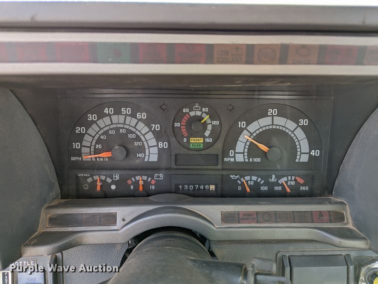 image for item LP9214 2002 Chevrolet C7500  bucket truck