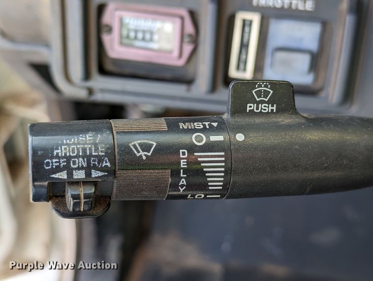 image for item LP9214 2002 Chevrolet C7500  bucket truck