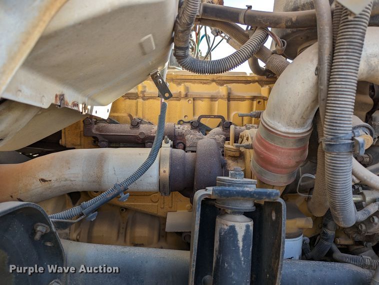 image for item LP9214 2002 Chevrolet C7500  bucket truck