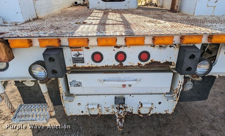 image for item LP9214 2002 Chevrolet C7500  bucket truck