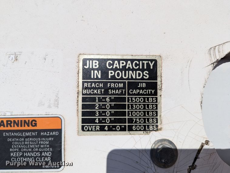 image for item LP9214 2002 Chevrolet C7500  bucket truck