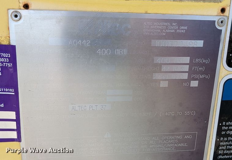 image for item LP9214 2002 Chevrolet C7500  bucket truck