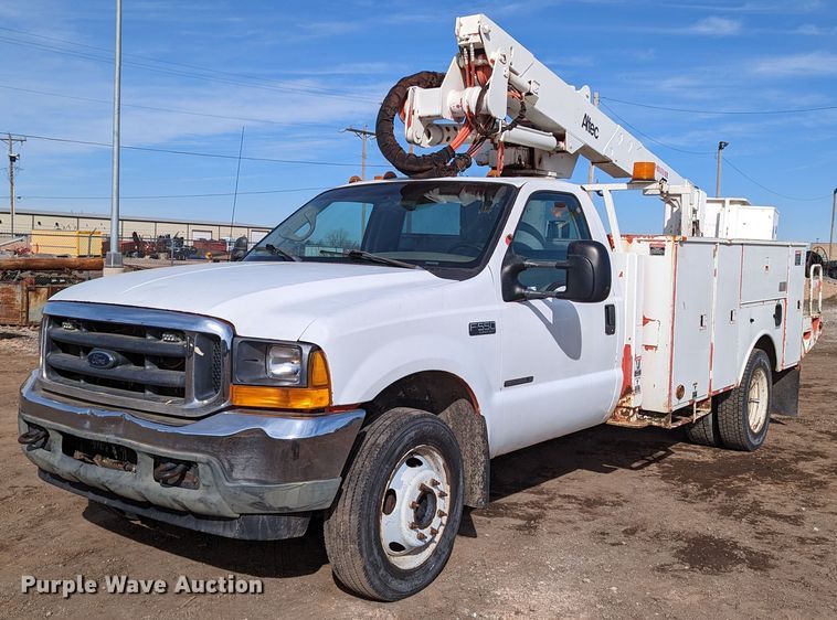 image for item LP9215 2001 Ford F550 Super Duty  bucket truck