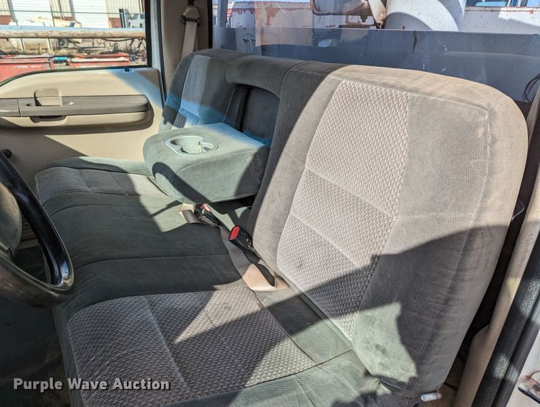 image for item LP9215 2001 Ford F550 Super Duty  bucket truck