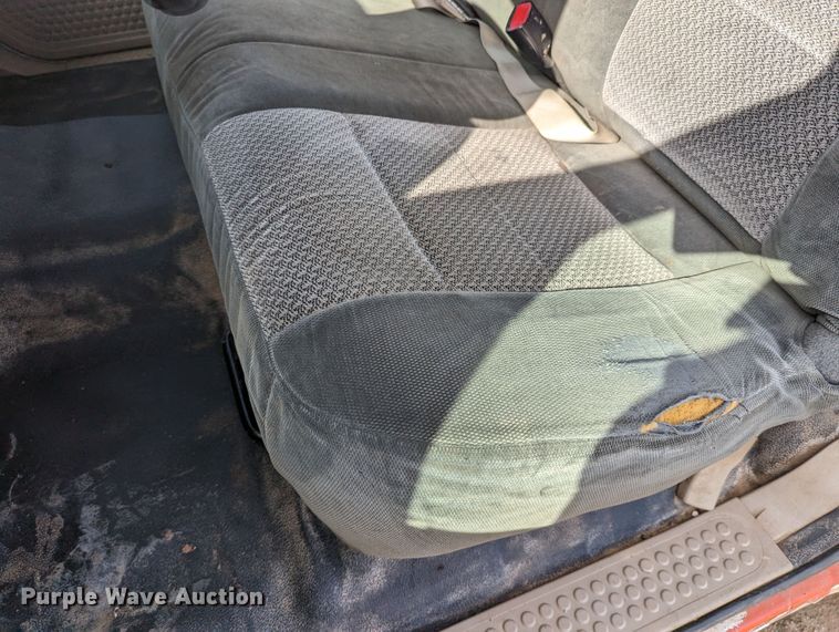 image for item LP9215 2001 Ford F550 Super Duty  bucket truck