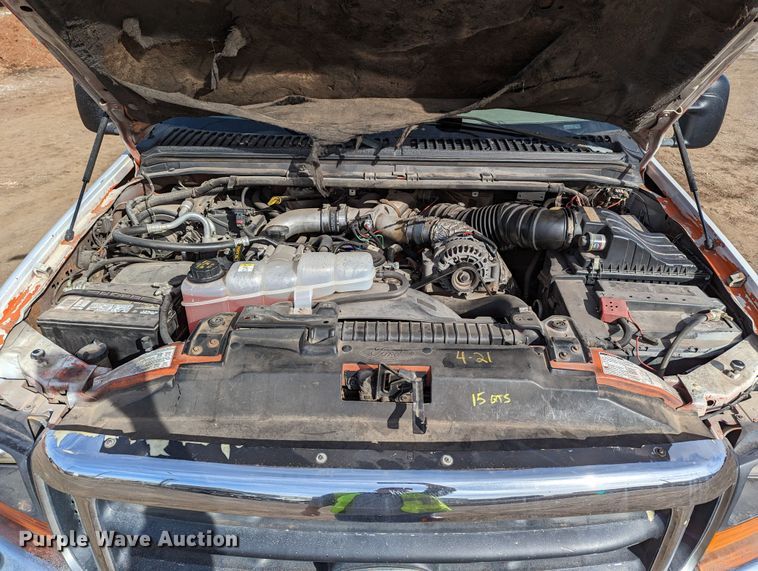 image for item LP9215 2001 Ford F550 Super Duty  bucket truck