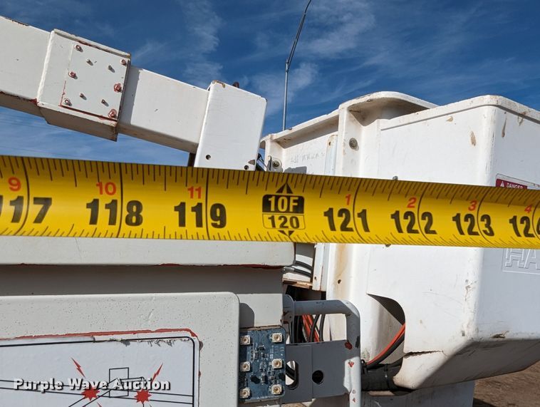 image for item LP9215 2001 Ford F550 Super Duty  bucket truck