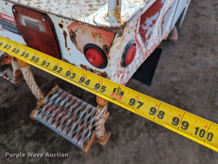 image for item LP9215 2001 Ford F550 Super Duty  bucket truck