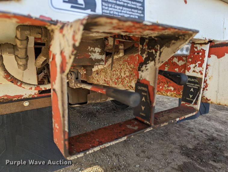 image for item LP9215 2001 Ford F550 Super Duty  bucket truck