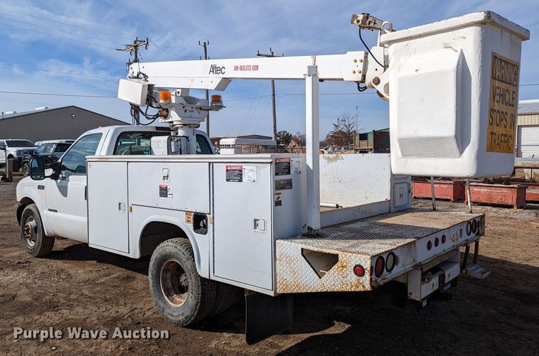 image for item LP9216 2000 Ford F350 Super Duty  bucket truck