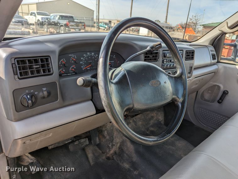 image for item LP9216 2000 Ford F350 Super Duty  bucket truck