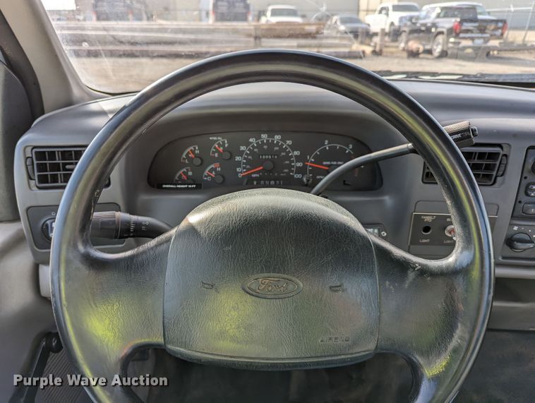 image for item LP9216 2000 Ford F350 Super Duty  bucket truck