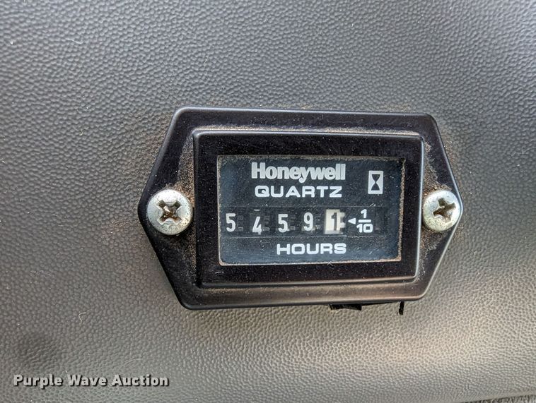 image for item LP9216 2000 Ford F350 Super Duty  bucket truck