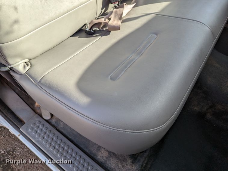 image for item LP9216 2000 Ford F350 Super Duty  bucket truck