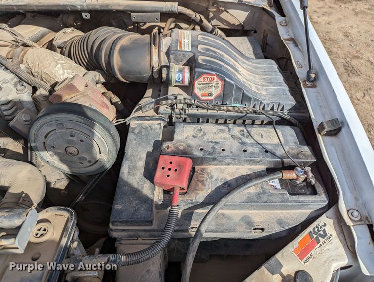 image for item LP9216 2000 Ford F350 Super Duty  bucket truck