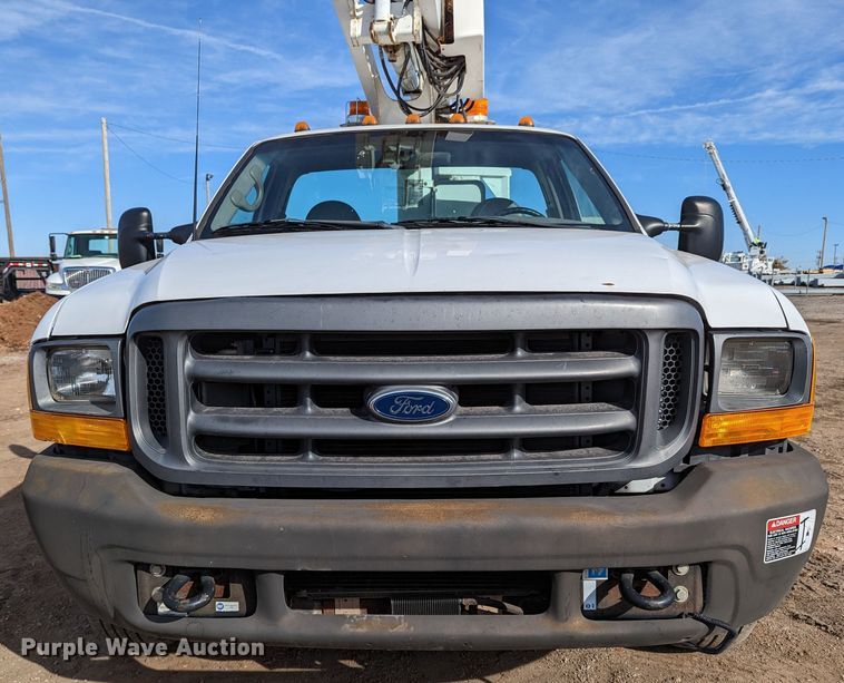 image for item LP9216 2000 Ford F350 Super Duty  bucket truck
