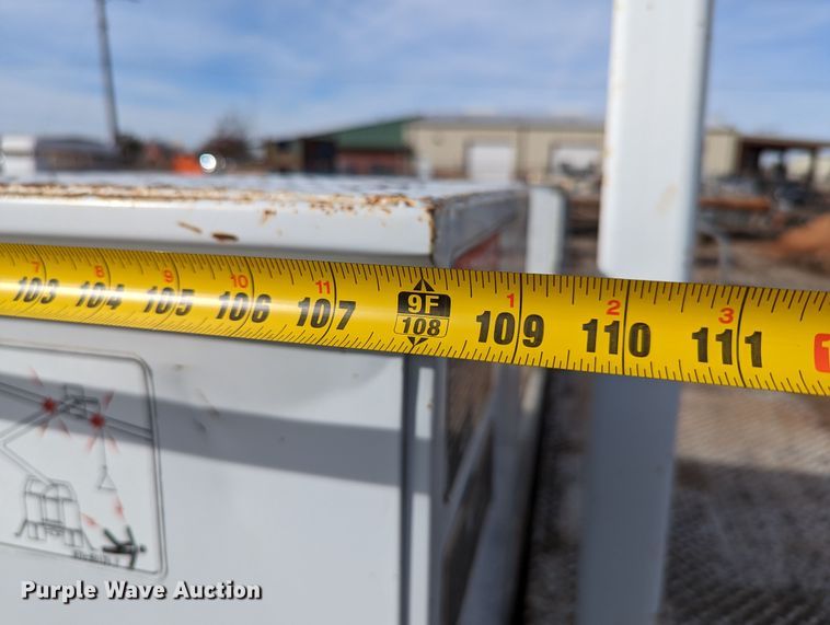 image for item LP9216 2000 Ford F350 Super Duty  bucket truck