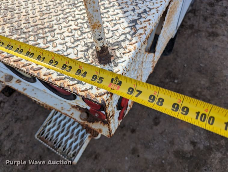 image for item LP9216 2000 Ford F350 Super Duty  bucket truck