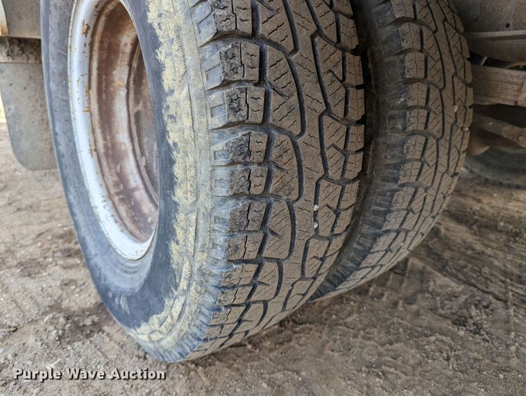 image for item LP9216 2000 Ford F350 Super Duty  bucket truck