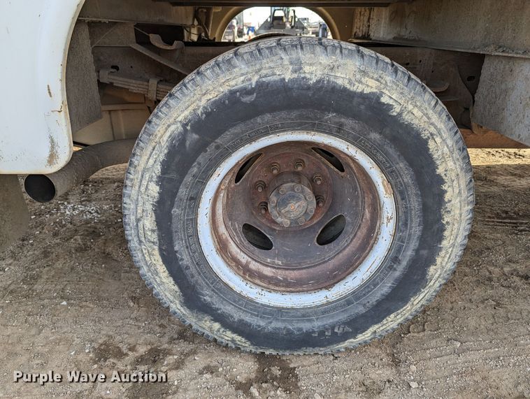 image for item LP9216 2000 Ford F350 Super Duty  bucket truck