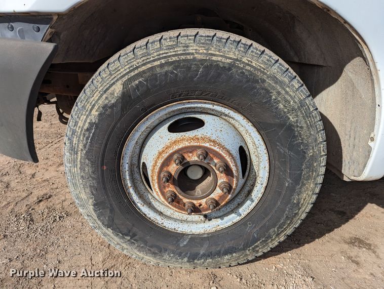 image for item LP9216 2000 Ford F350 Super Duty  bucket truck