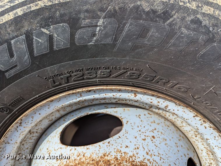 image for item LP9216 2000 Ford F350 Super Duty  bucket truck