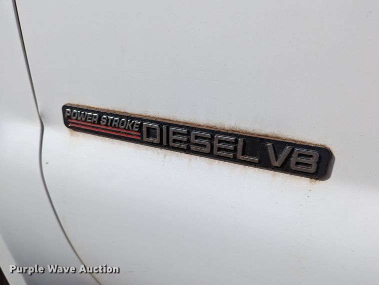 image for item LP9216 2000 Ford F350 Super Duty  bucket truck