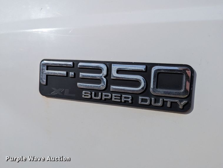 image for item LP9216 2000 Ford F350 Super Duty  bucket truck