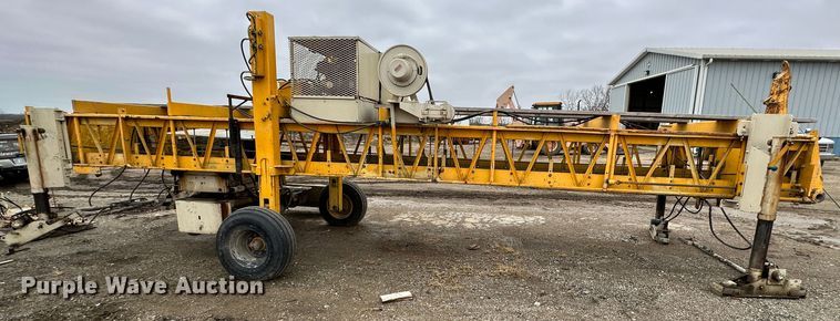 image for item LP9822 Gomaco C450  concrete cylinder finisher