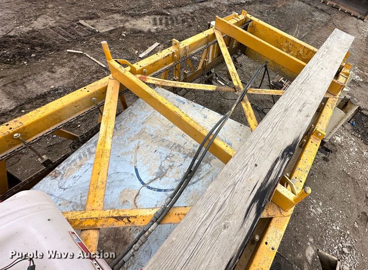 image for item LP9822 Gomaco C450  concrete cylinder finisher