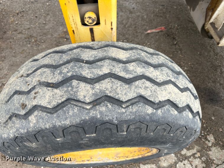 image for item LP9822 Gomaco C450  concrete cylinder finisher