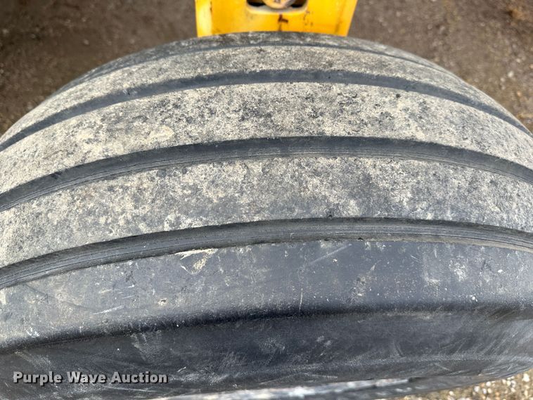 image for item LP9822 Gomaco C450  concrete cylinder finisher