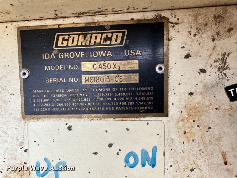 image for item LP9822 Gomaco C450  concrete cylinder finisher