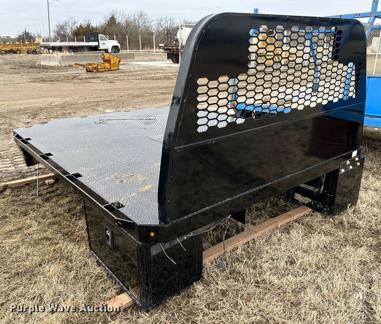 image for item LP9825 Knapheide  flatbed