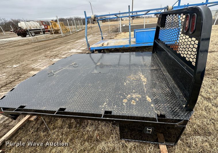 image for item LP9825 Knapheide  flatbed