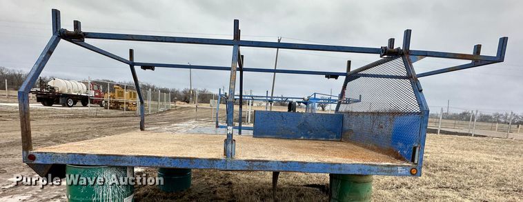 image for item LP9826 Flatbed