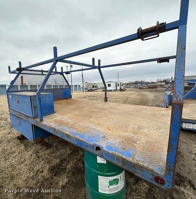 image for item LP9826 Flatbed